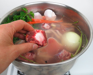 broth-2-into-pot2[1]