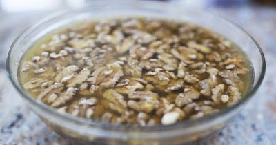 752x395-ceviz-suyu-kuru-zayiflatir-mi-1496227981573[1]